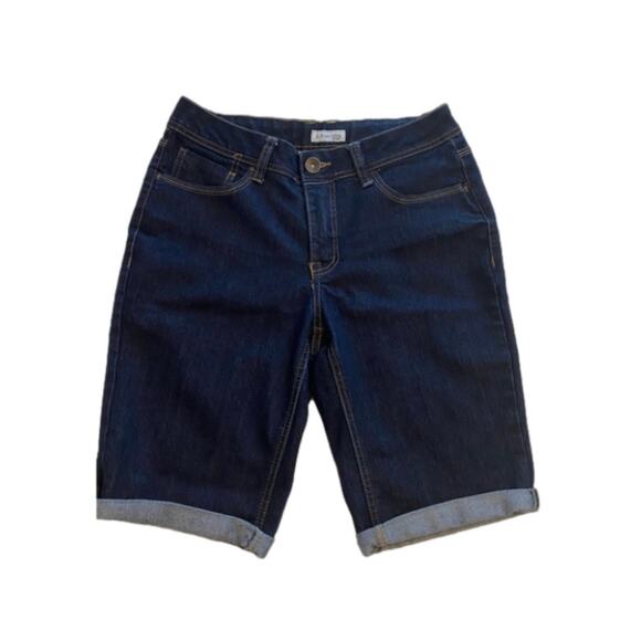St John's Bay Women's 8 Dark Wash Denim Shorts Bermuda Resort Slimming Summer - Picture 1 of 10